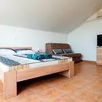 Lavanda Apartments&studios * Pinezići