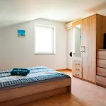 Lavanda Apartments&studios * Pinezići