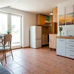 Lavanda Apartments&studios Апартаменты Пинезичи