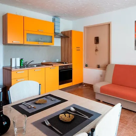 Lavanda Apartments&studios Pinezići