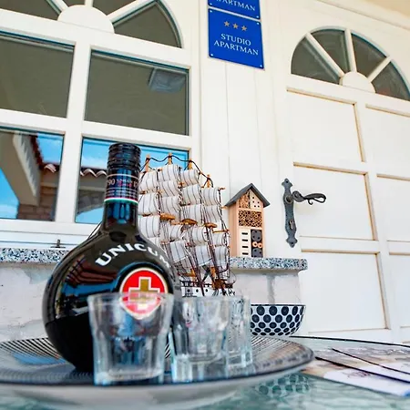 Lavanda Apartments&studios Appartamento *