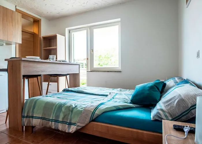 Lavanda Apartments&studios Апартаменты Пинезичи