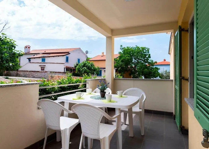 Апартаменты Lavanda Apartments&studios Пинезичи