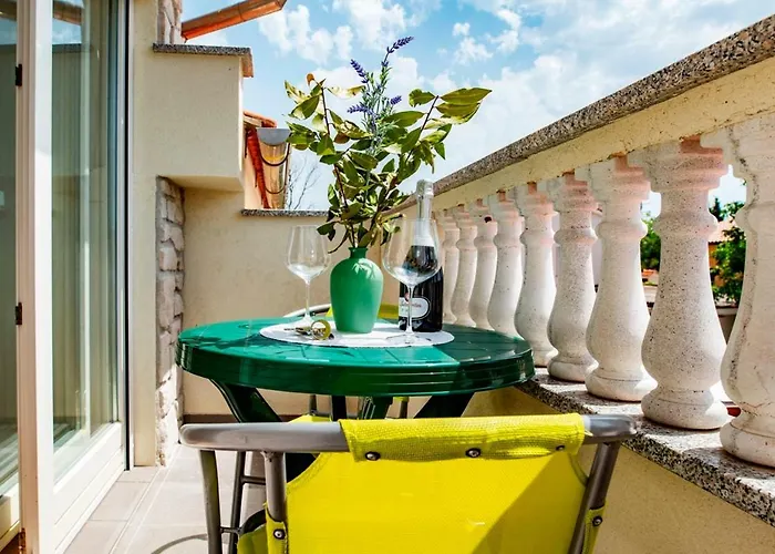 Апартаменты Lavanda Apartments&studios Пинезичи