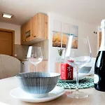 Lavanda Apartments&studios Διαμέρισμα Pinezići
