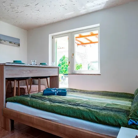 Lavanda Apartments&studios דירה *