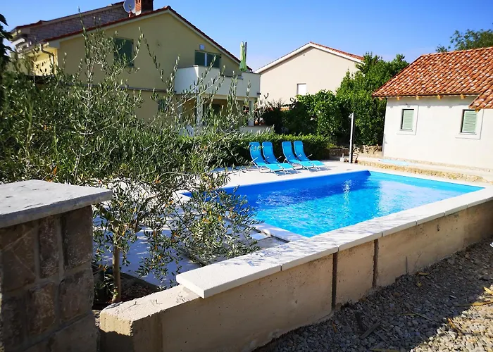 Lavanda Apartments&studios * Pinezići