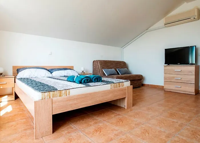 Lavanda Apartments&studios * Pinezići