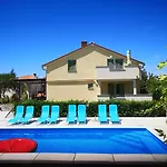 Lavanda Apartments&studios *