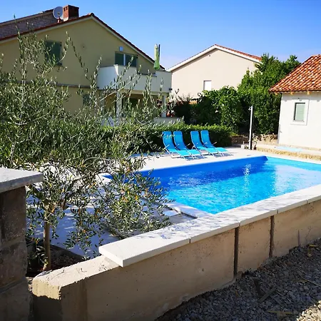 Lavanda Apartments&studios * Pinezići