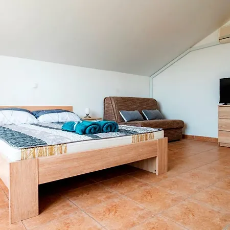 Lavanda Apartments&studios * Pinezići